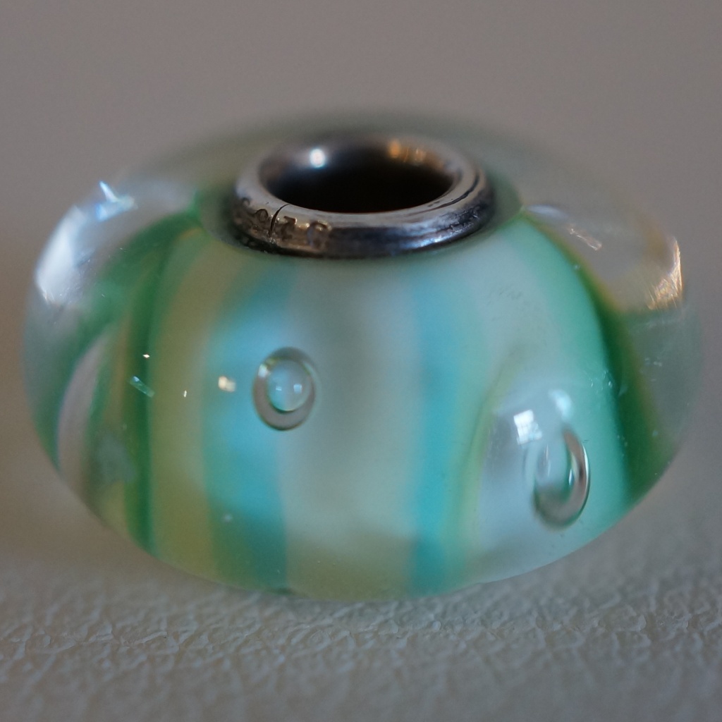 Trollbeads Green Stripe Bubble Bead 19$